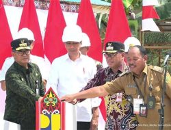 Jokowi Resmikan Pelaksanaan Inpres Jalan Daerah di Area Kalimantan Timur